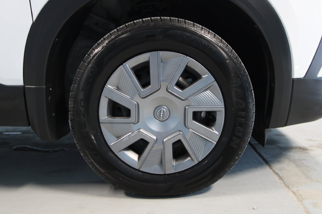 Used 2025 Nissan Kicks S FWD image 30