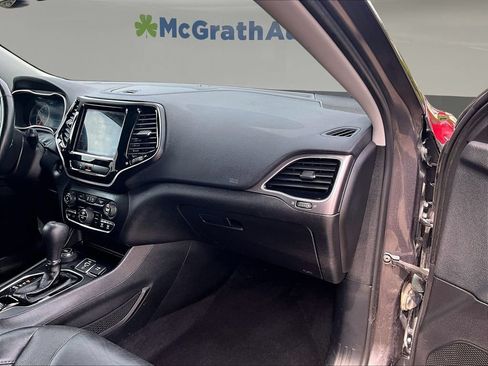 Used 2019 Jeep Cherokee Limited AWD/4WD image 29