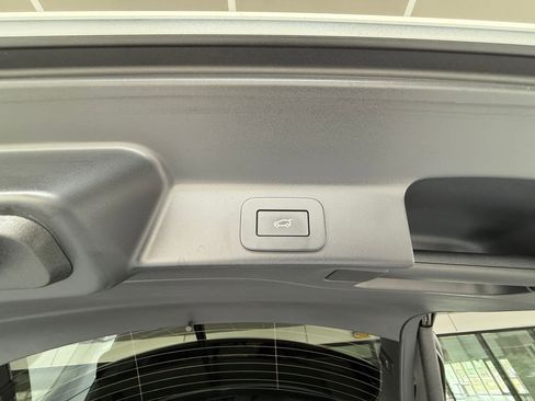 Used 2024 Jaguar F-PACE R-Dynamic S image 30