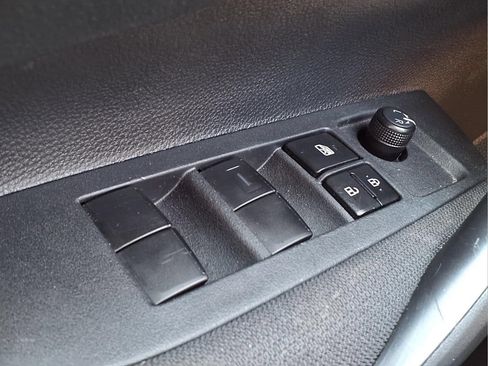 Used 2025 Toyota Corolla LE FWD image 25