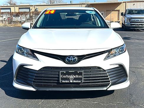 Used 2024 Toyota Camry LE image 11