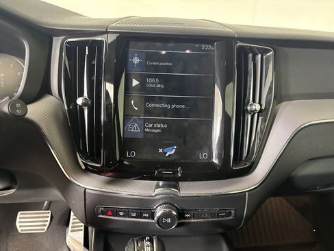 Used 2019 Volvo XC60 T5 R-Design w/ Protection Package Premier FWD image 18