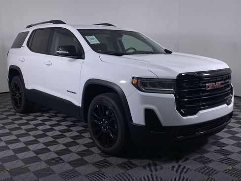 Certified 2023 GMC Acadia SLE w/ Driver Convenience Package image 19