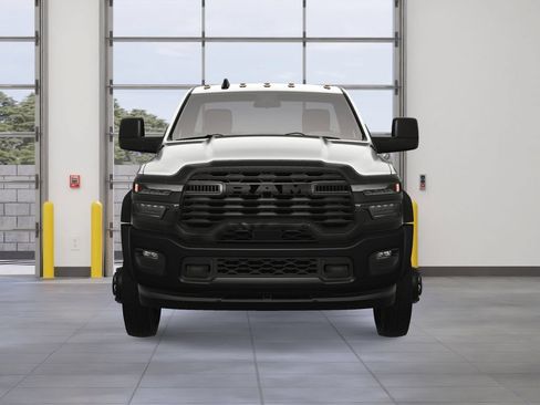 New 2025 RAM 4500 Tradesman AWD/4WD image 9
