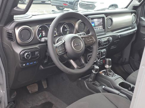 Certified 2023 Jeep Wrangler Unlimited w/ Cold Weather Group image 32