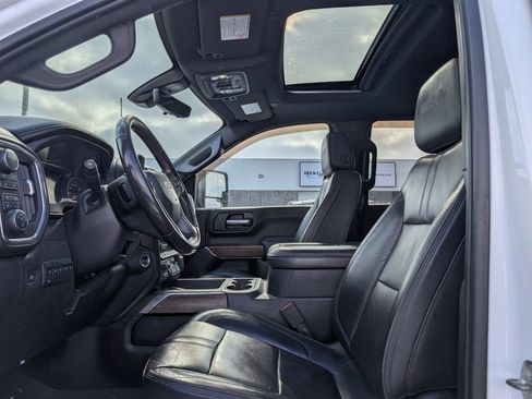 Used 2021 Chevrolet Silverado 2500 High Country w/ Z71 Off-Road Package image 10