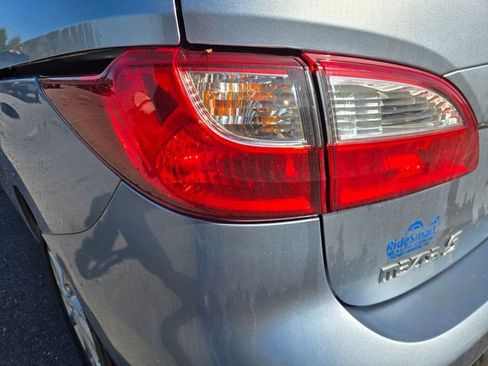 Used 2012 MAZDA MAZDA5 Sport image 4