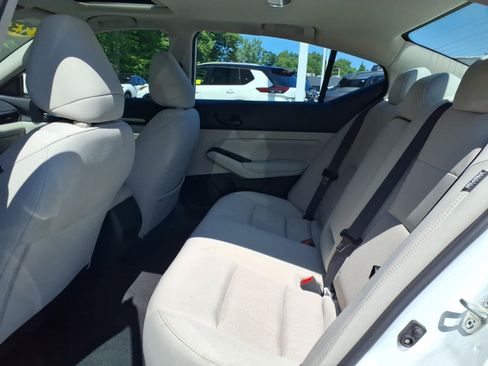 Certified 2023 Nissan Altima 2.5 SV w/ SV Premium Package FWD image 13