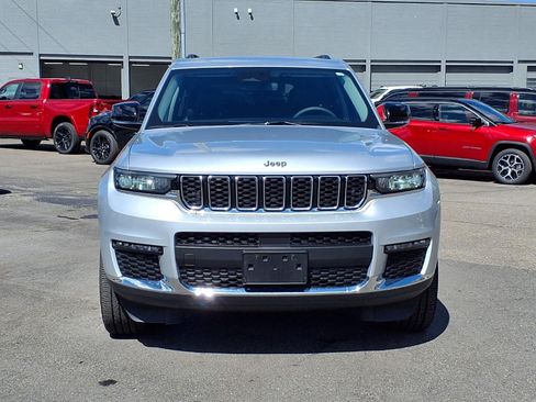 Used 2023 Jeep Grand Cherokee L Limited AWD/4WD image 26