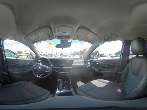 Used 2025 Buick Encore GX Preferred FWD image 41