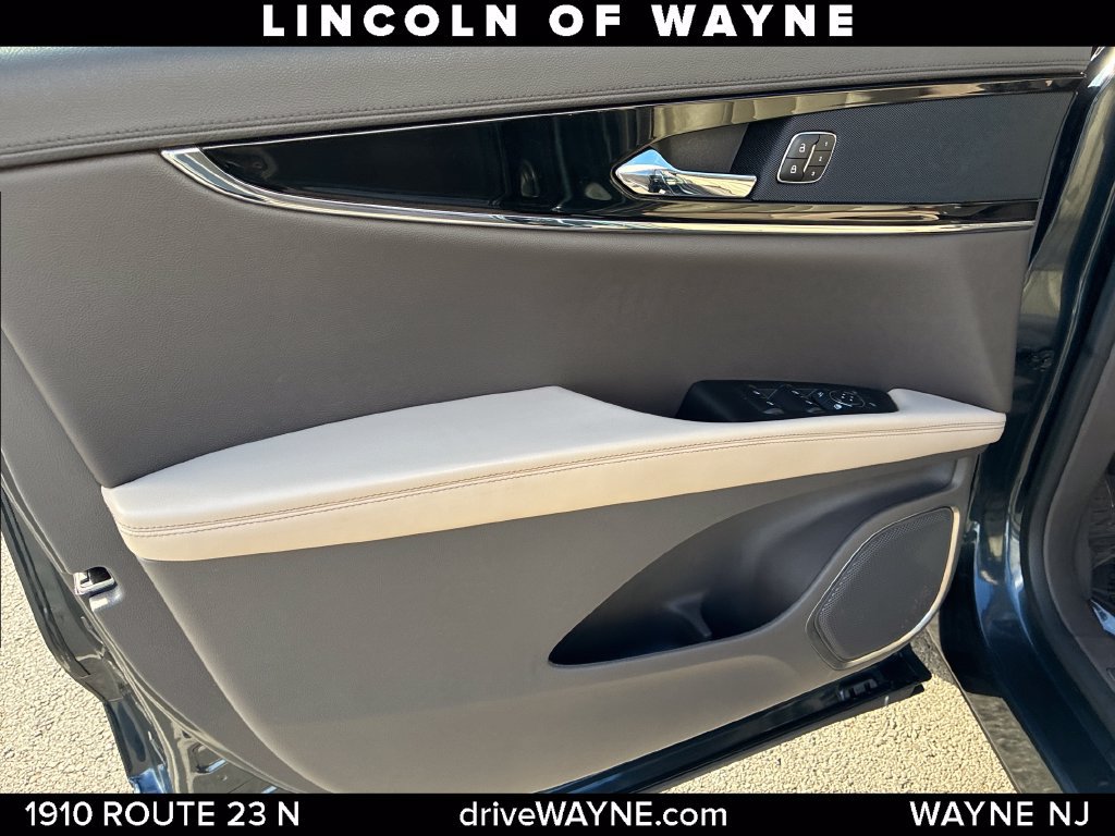 Certified 2023 Lincoln Nautilus AWD w/ Premium Package image 13