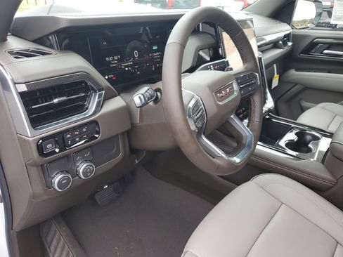 New 2026 GMC Yukon Elevation image 15