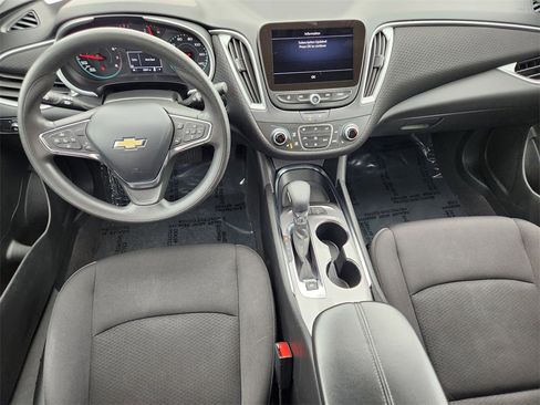 Used 2024 Chevrolet Malibu LT image 15