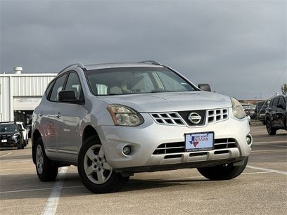 Used 2014 Nissan Rogue S w/ Convenience Package