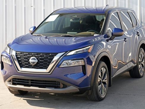 Used 2022 Nissan Rogue SV image 41