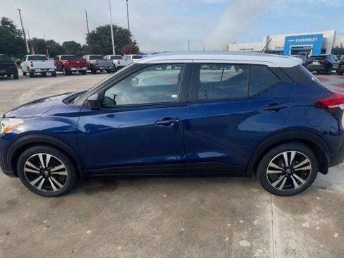 Used 2018 Nissan Kicks SV FWD image 5