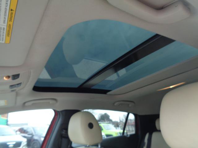 Used 2019 INFINITI QX30 FWD image 38