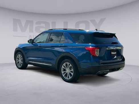 Used 2022 Ford Explorer XLT w/ Equipment Group 202A AWD/4WD image 3