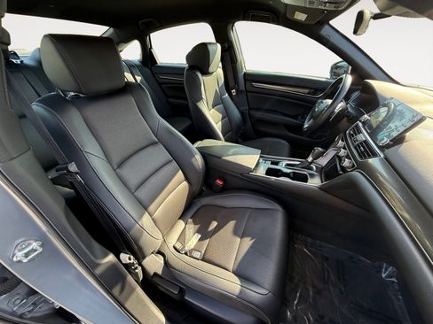 Used 2019 Honda Accord Sport image 19