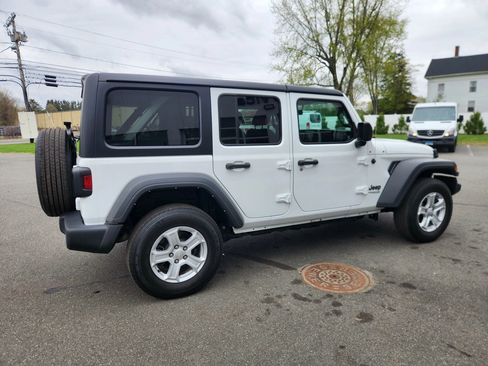 Used 2022 Jeep Wrangler Unlimited Sport AWD/4WD image 16