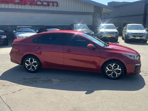 Used 2021 Kia Forte LXS FWD image 2