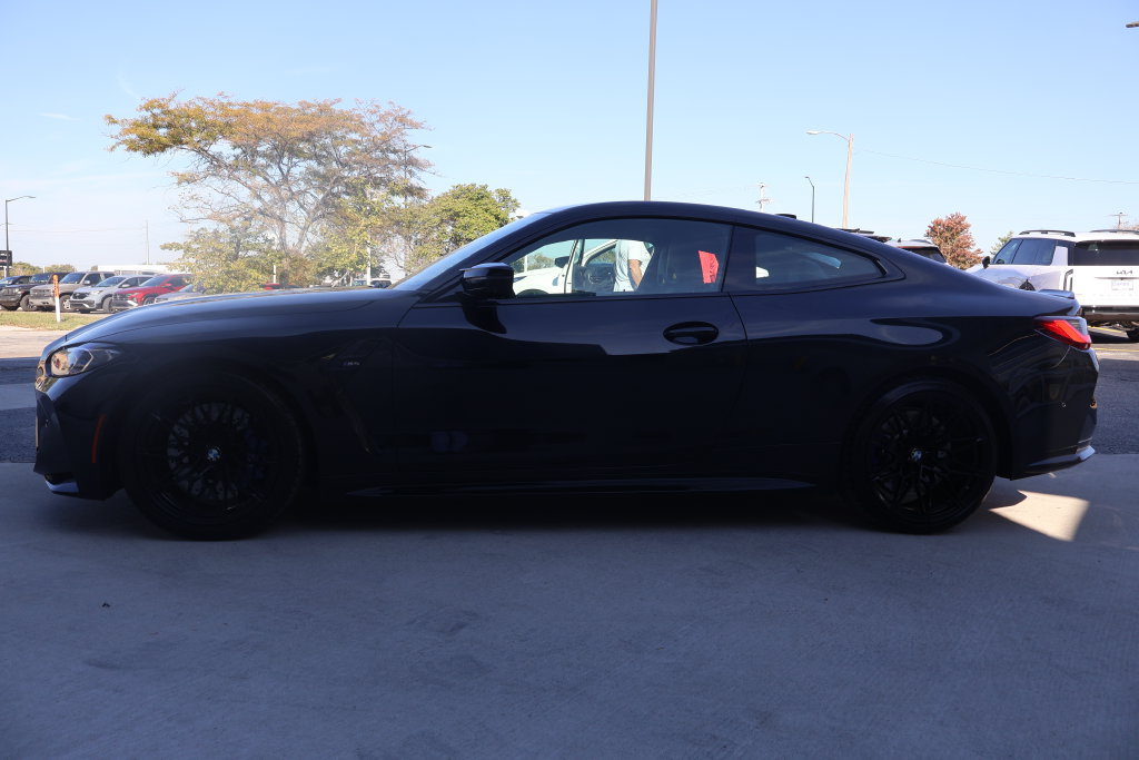 Used 2021 BMW M4 Coupe w/ Executive Package RWD image 5