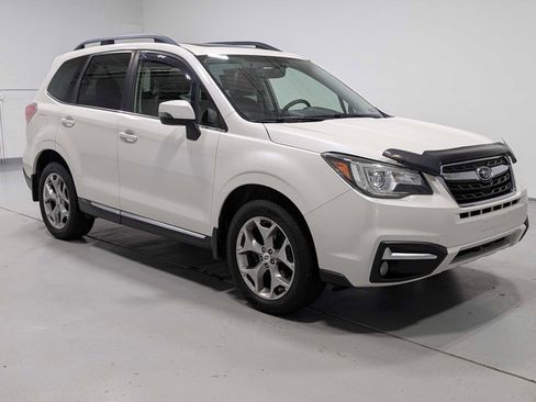 Used 2018 Subaru Forester 2.5i Touring w/ Popular Package #3B image 6