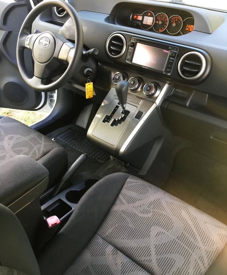 Used 2014 Scion xB FWD image 20
