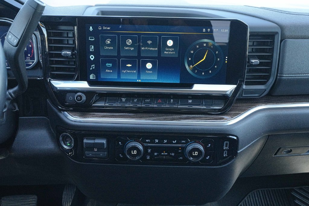 Used 2025 Chevrolet Silverado 2500 LT AWD/4WD image 30