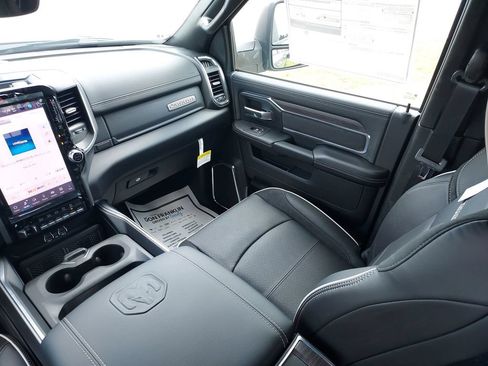 New 2026 RAM 2500 Laramie w/ Night Edition AWD/4WD image 11