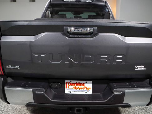Used 2024 Toyota Tundra Limited AWD/4WD image 8