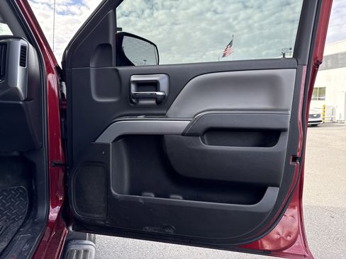 Used 2018 Chevrolet Silverado 1500 LT w/ All Star Edition image 27