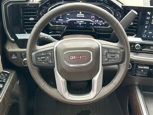 Used 2024 GMC Sierra 2500 SLT w/ SLT Premium Package image 25