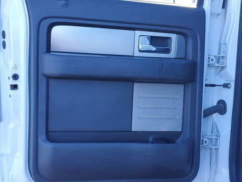 Used 2014 Ford F150 FX4 w/ Equipment Group 402A Luxury image 8