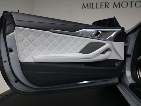Used 2023 BMW M8 Competition w/ M Carbon Exterior Package AWD/4WD image 30