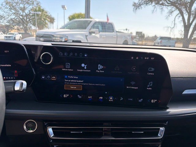 Used 2025 Chevrolet Traverse LT AWD/4WD image 12