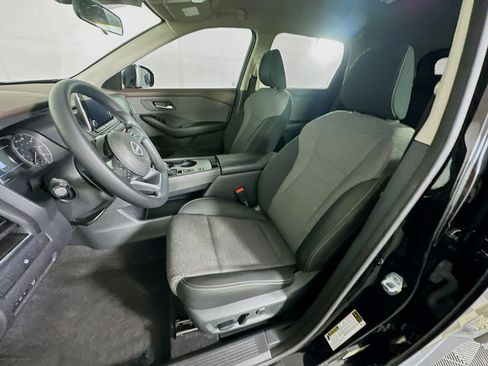 Used 2023 Nissan Rogue SV image 13