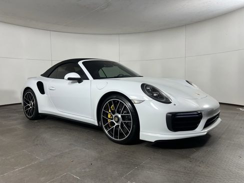 Certified 2017 Porsche 911 Turbo S image 9