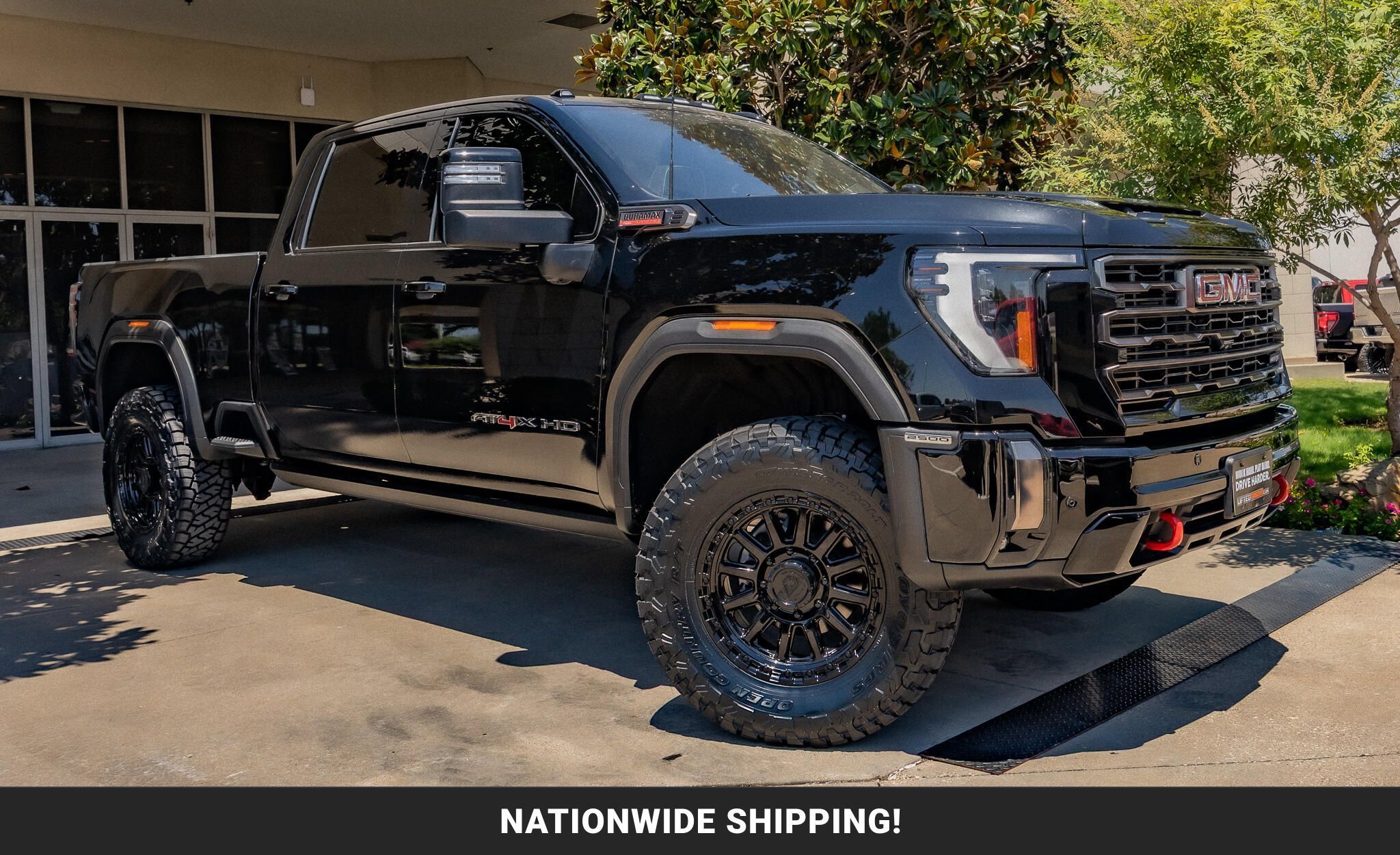 Used 2024 GMC Sierra 2500 AT4X AWD/4WD image 1