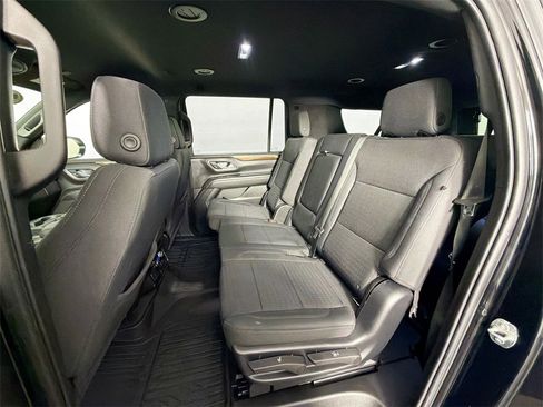 Used 2022 GMC Yukon XL SLE image 21