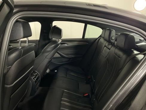 Used 2018 BMW M550i xDrive AWD/4WD image 35