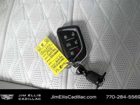 Used 2026 Cadillac Escalade ESV Platinum Sport w/ LPO, ONYX Package AWD/4WD image 27