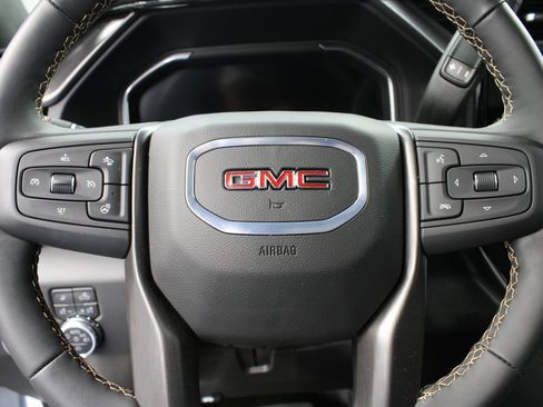 Used 2025 GMC Sierra 2500 AT4 image 62