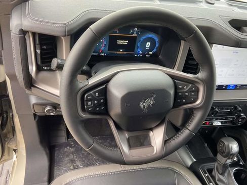 New 2026 Ford Bronco Outer Banks w/ Sasquatch Package AWD/4WD image 13