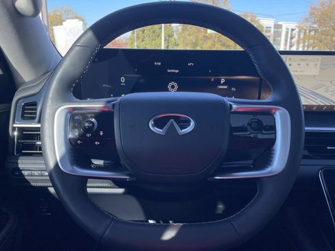 Certified 2025 INFINITI QX80 Luxe image 25