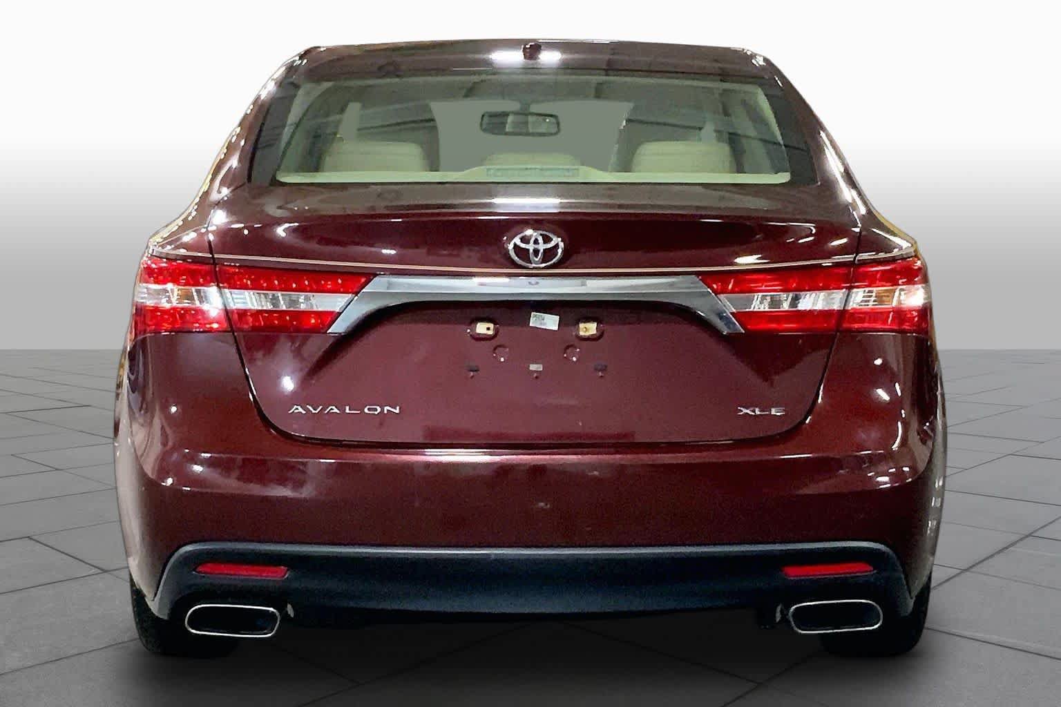 Used 2015 Toyota Avalon XLE Touring FWD image 9