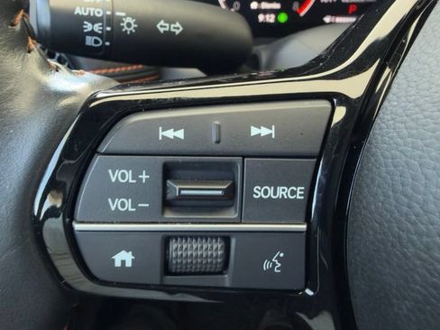 Used 2025 Honda HR-V Sport image 27