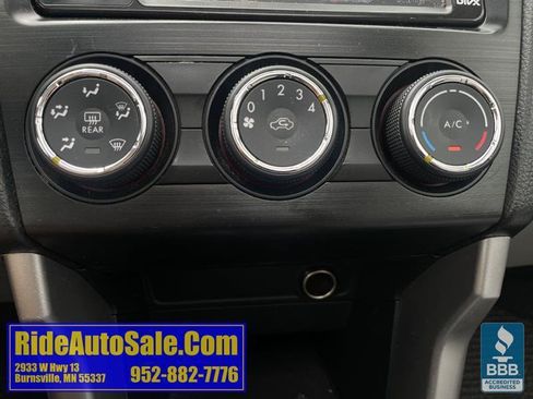 Used 2015 Subaru Forester 2.5i Premium AWD/4WD image 36