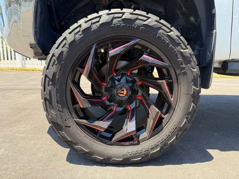 Used 2016 Toyota Tundra SR5 w/ SR5 Upgrade Package image 9