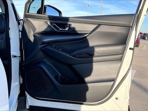 Used 2022 Subaru Ascent Onyx Edition image 23